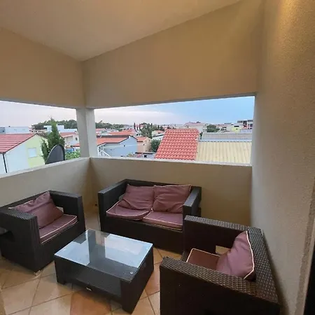 Lily Apartman